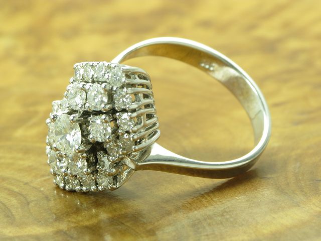 14kt 585 Weißgold Ring mit 1,62ct Brillant Besatz / Diamant / 6,4g / RG 56