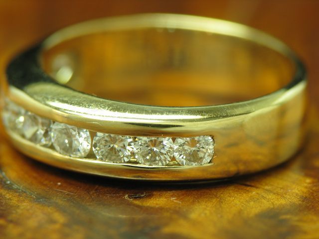 14kt 585 Gelbgold Ring mit 1,00ct Brillant Besatz / Diamant / 5,1g / RG 55