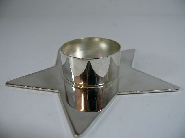 Teelichthalter in Sternform aus Metall Weihnachtsdeko / Teelicht / 87,1 g