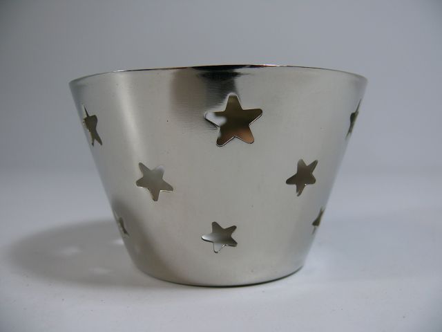 Teelichthalter mit Stern-Motiven aus Metall / Weihnachtsdeko / 66,3 g